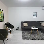 Green Apartment Coresi