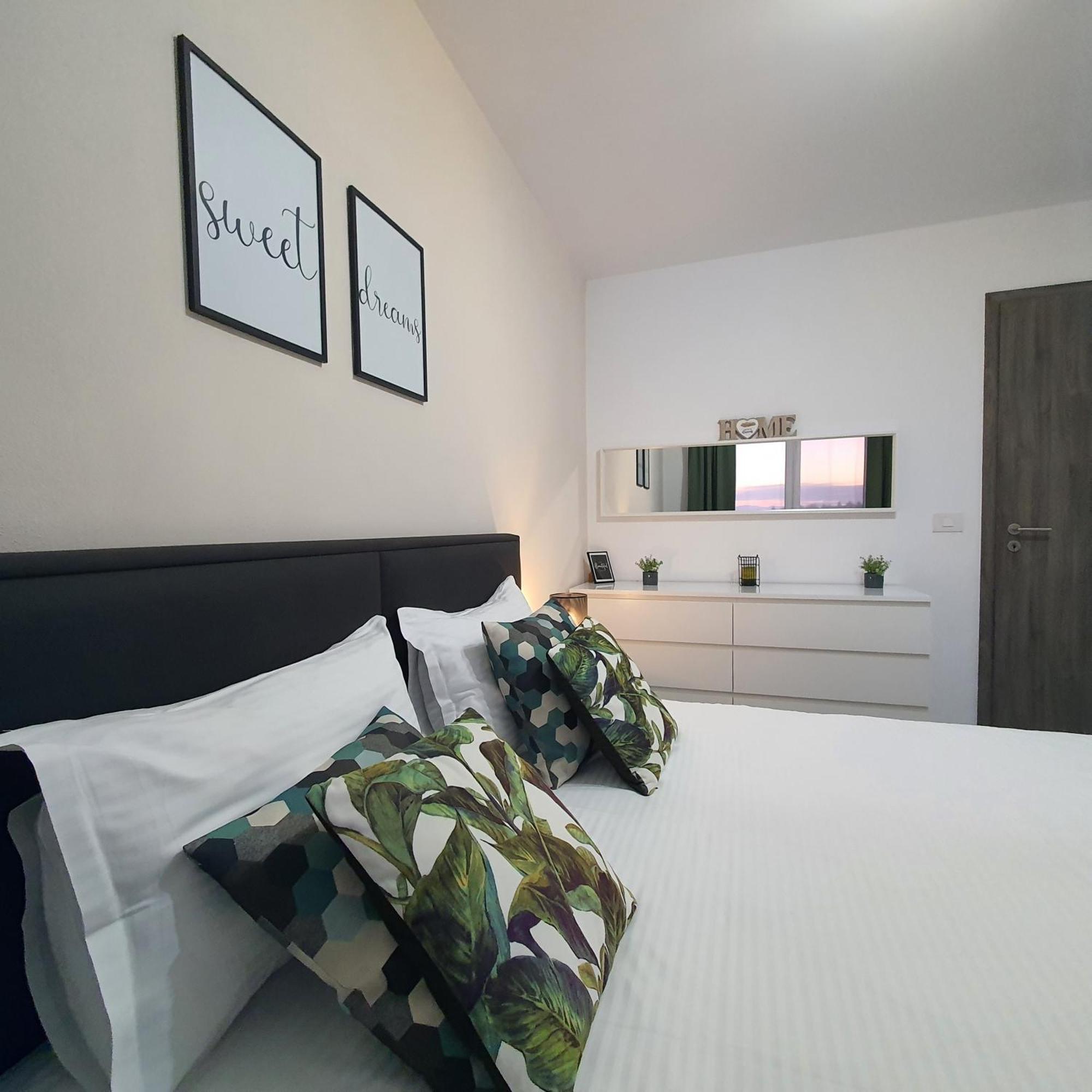 Apartment Coresi *